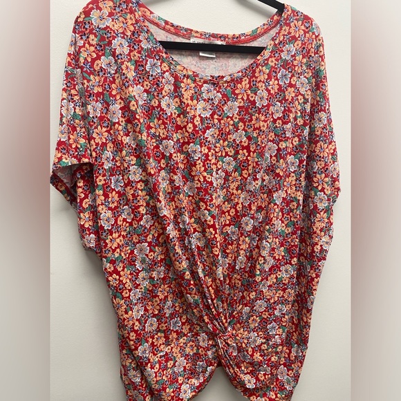 Penningtons In Every Story Red Poppy / Floral Top Size 4x - Picture 2 of 6